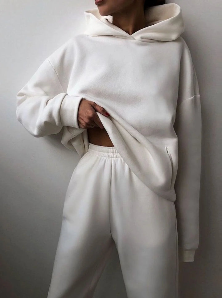 Amelie | Women's Oversized Hooded Knit Sweater with Jogging Pants Set 0