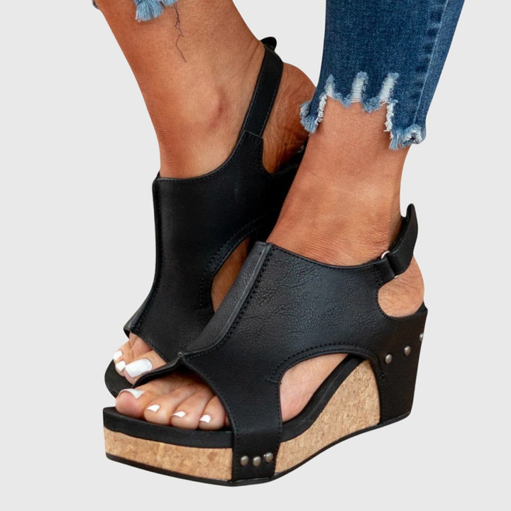 Elegant Orthopedic Sandals for Women - Comfortable and Stylish Footwear 5