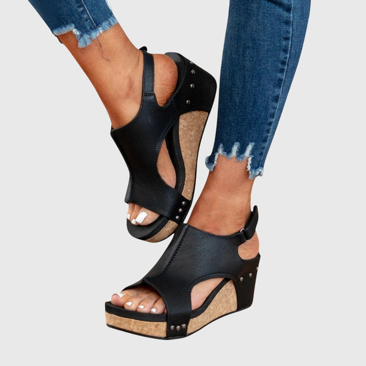 Elegant Orthopedic Sandals for Women - Comfortable and Stylish Footwear 6