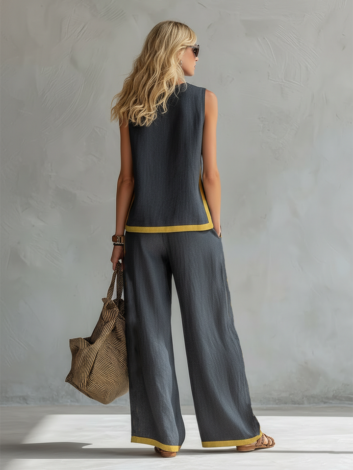 Elegant Two-Piece Suit for Women with Modern Graphic Details 2