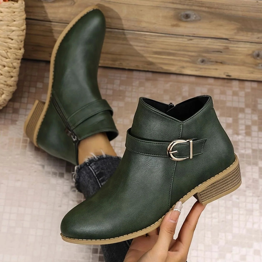 Frieda | Damen Stiefeletten mit Blockabsatz Schnallendetail Seitenreißverschluss 1