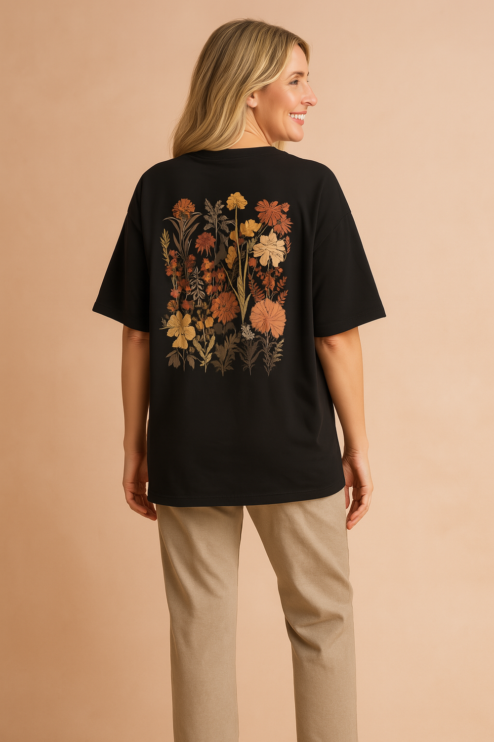 Oversized Floral Pocket Women's T Shirt - Casual Everyday Style for Women 1