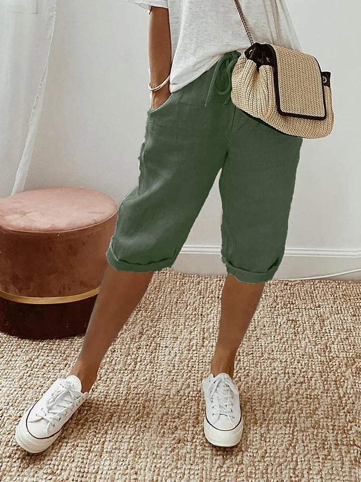 Stylish Women's Knee-Length Pants for Everyday Comfort and Relaxed Fit 2