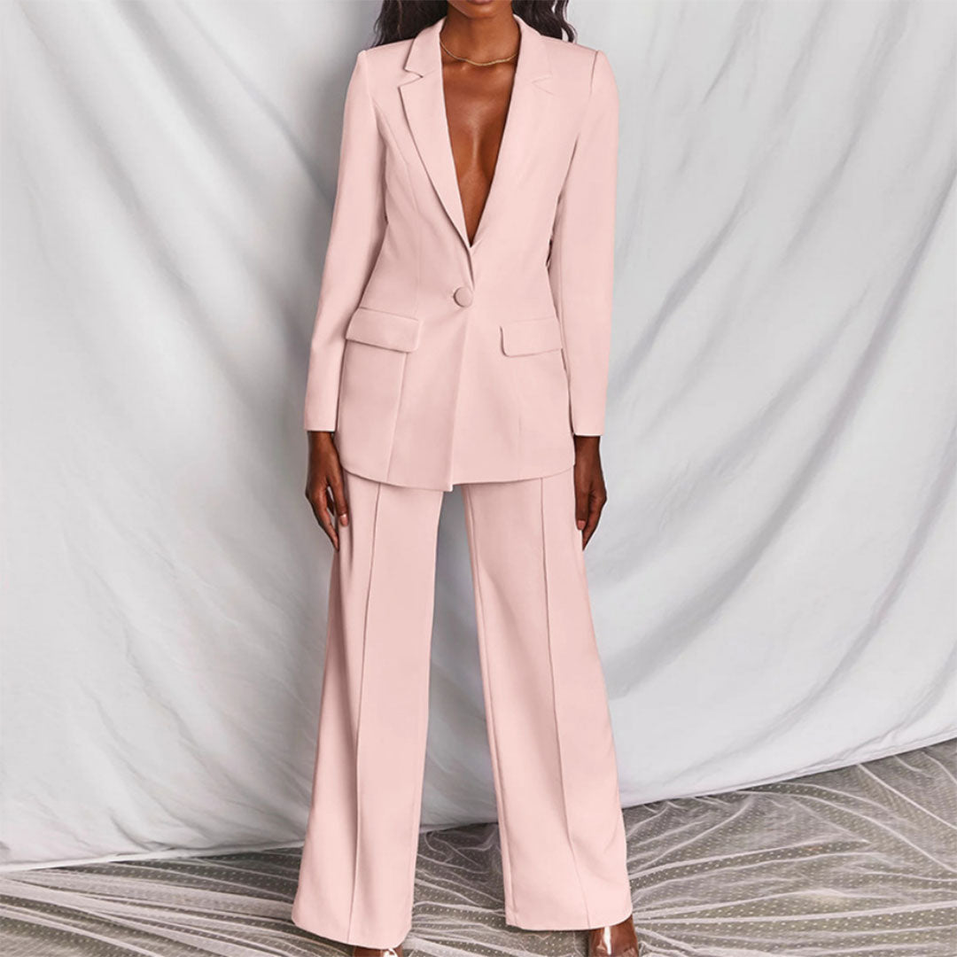 Tailored Women's Blazer and Trousers Outfit for Professional Style 4