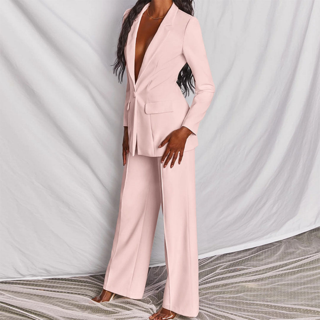 Tailored Women's Blazer and Trousers Outfit for Professional Style 5