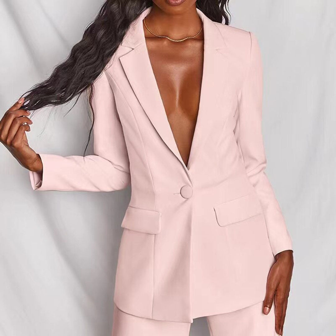 Tailored Women's Blazer and Trousers Outfit for Professional Style 6