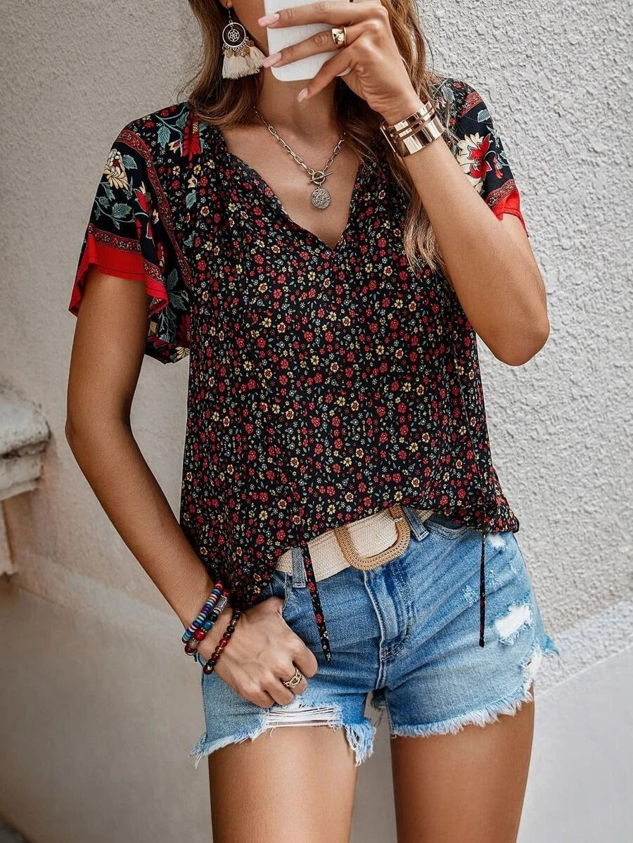 Audrey | Relaxed V-Neck Floral Casual Top