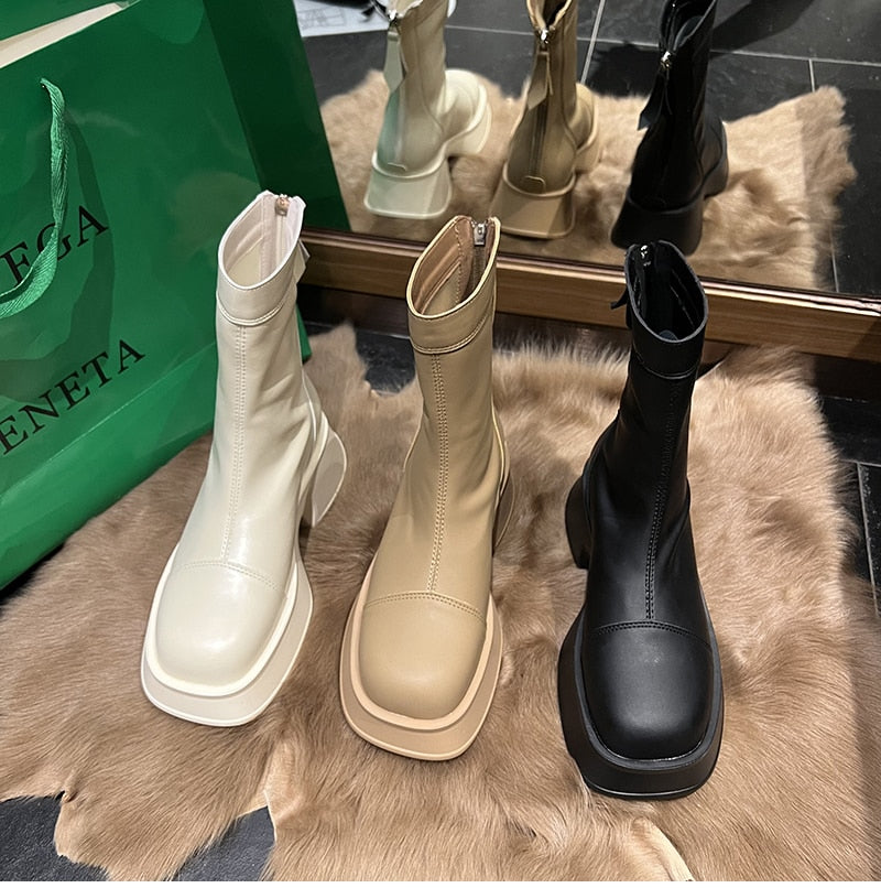 Women’s Platform Boots with Wide Toe for Stylish Comfort 1