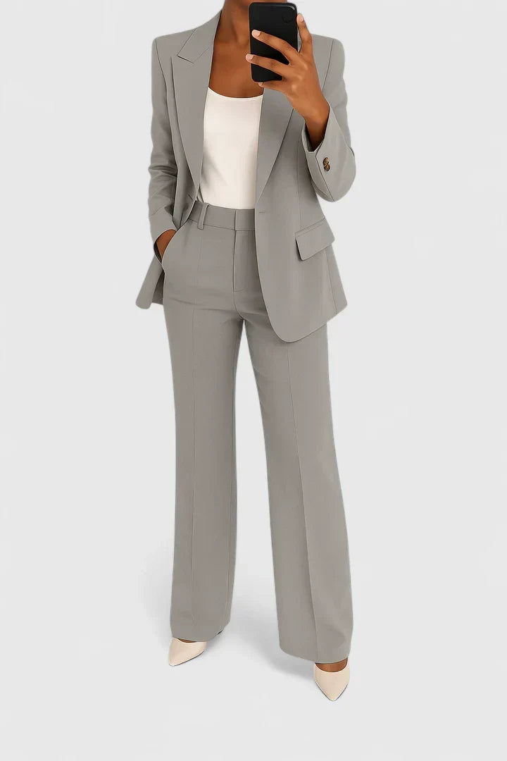 Yvonne | Women's Tailored Blazer and Trousers Set 2