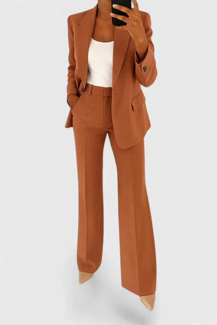 Yvonne | Women's Tailored Blazer and Trousers Set 4