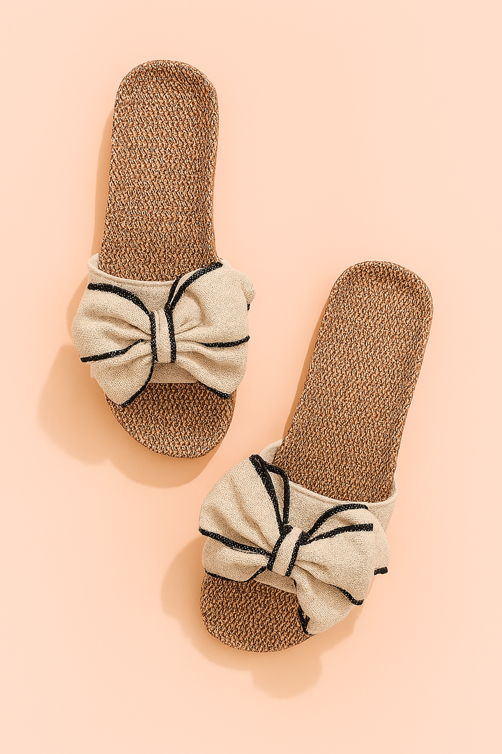 Zuzanna | Flip-flops with a striking bow 0
