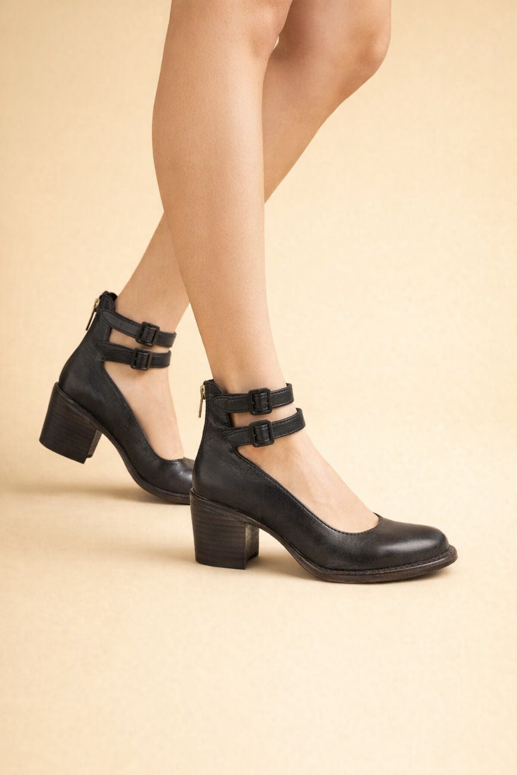 Vanie| Elegant block heel pumps with straps