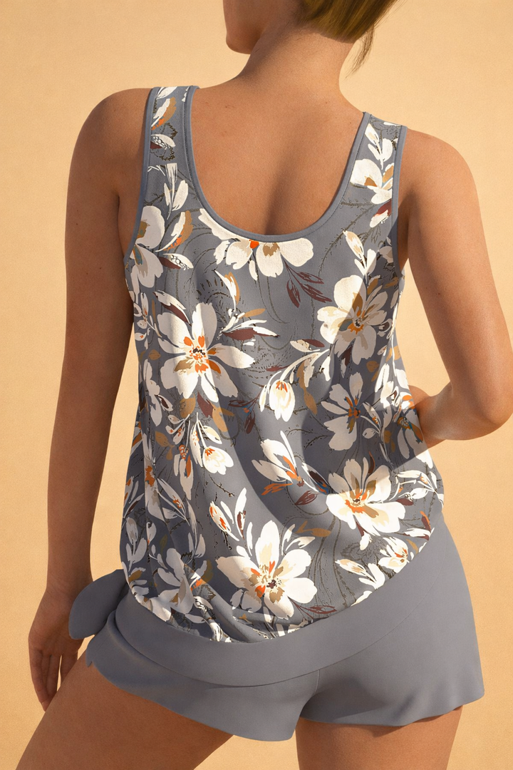 Dalia | Summer set with a floral top and shorts